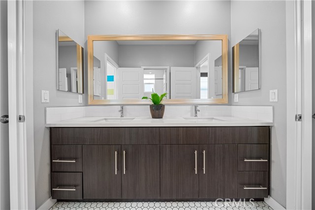 Detail Gallery Image 26 of 67 For 814 Beacon, Irvine,  CA 92618 - 3 Beds | 2/1 Baths