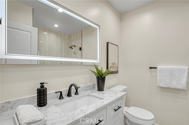 Detail Gallery Image 27 of 35 For 19120 Bessemer, Tarzana,  CA 91335 - 4 Beds | 3 Baths