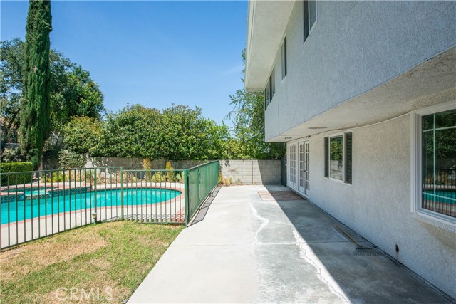 5819 Fairhaven Avenue, Woodland Hills CA: https://media.crmls.org/medias/e3102852-92dd-430d-93eb-318aa0b12f37.jpg
