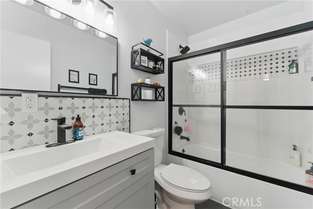 415 Cadbrook Drive, La Puente CA: https://media.crmls.org/medias/e31051c8-7f8e-4c7d-b043-87296762eb78.jpg