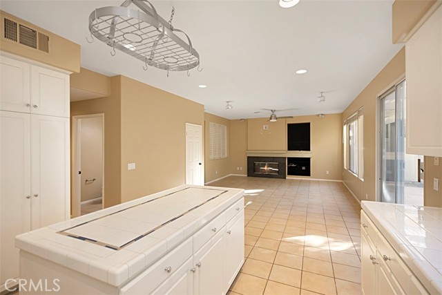 Detail Gallery Image 19 of 37 For 1141 Shorecrest Ln, Huntington Beach,  CA 92648 - 3 Beds | 2/1 Baths