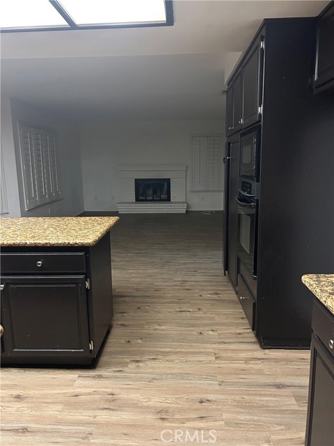 Detail Gallery Image 6 of 27 For 3030 Wellington, Palmdale,  CA 93551 - 5 Beds | 3 Baths