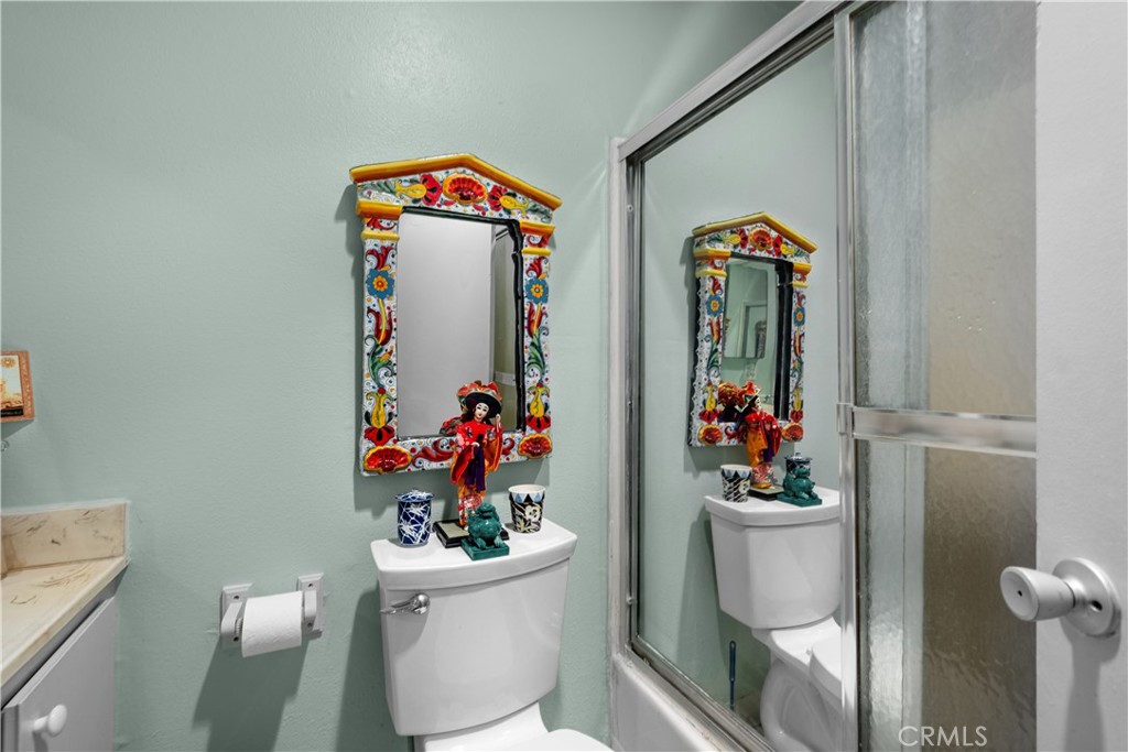 https://media.crmls.org/medias/e3111dba-909f-462d-aea5-d25d4147ced0.jpg?preset=X-Large