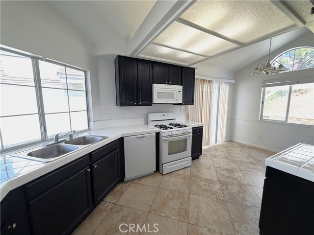 Detail Gallery Image 4 of 19 For 31423 Paseo De Las Olas, Temecula,  CA 92592 - 3 Beds | 2 Baths