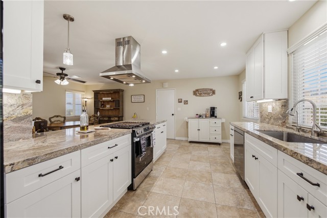 856 Moffatt Circle photo 9