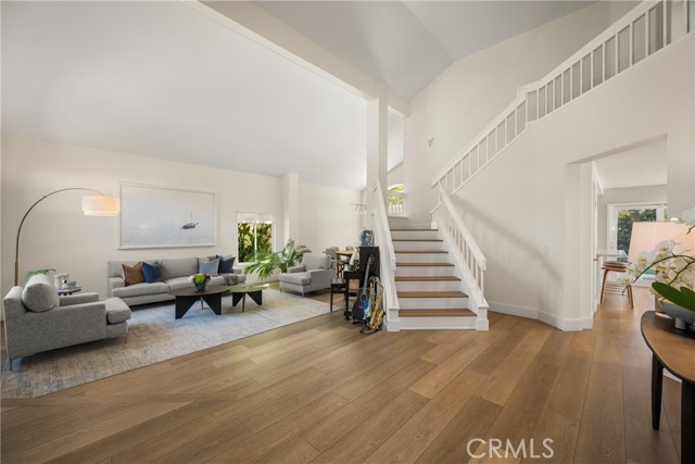 5 Bergamo, Irvine CA: https://media.crmls.org/medias/e311c7f0-e894-4d21-bf14-fbebead2e086.jpg