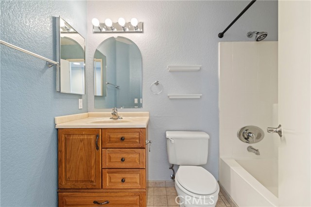 Detail Gallery Image 32 of 44 For 18852 Vista Del Canon #G,  Newhall,  CA 91321 - 2 Beds | 2 Baths
