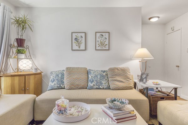 Detail Gallery Image 4 of 33 For 15155 Sherman Way #14,  Van Nuys,  CA 91405 - 1 Beds | 1 Baths