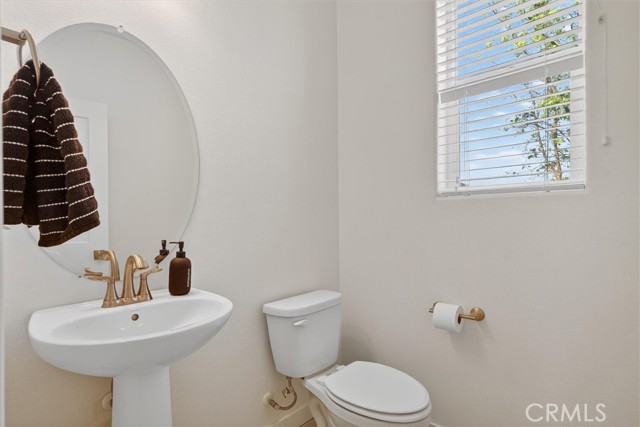 Detail Gallery Image 6 of 32 For 824 Katelyn Ave, Madera,  CA 93636 - 3 Beds | 2/1 Baths