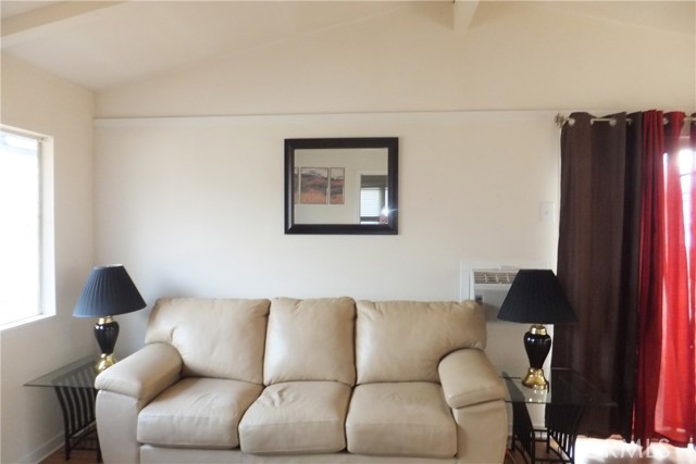 2630 Lakeshore Boulevard, Upper Lake CA: https://media.crmls.org/medias/e312a2b4-f9b3-4073-8c87-1fa377a249c0.jpg