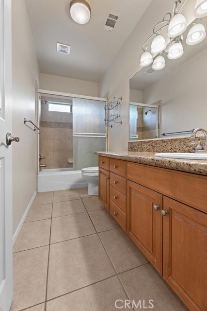 Detail Gallery Image 19 of 39 For 873 Oxford St, Exeter,  CA 93221 - 4 Beds | 2 Baths