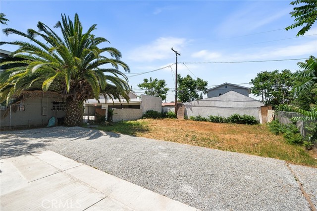1223 W 90th Street, Los Angeles CA: https://media.crmls.org/medias/e313905d-db35-4e25-b96d-1082691ebff5.jpg