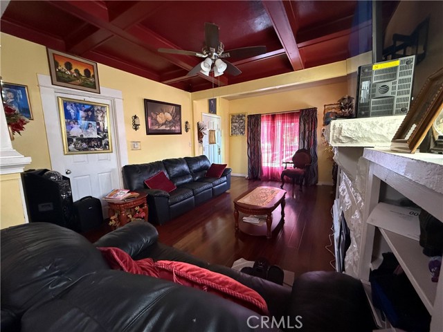 Detail Gallery Image 7 of 41 For 3115 W 60th St, Los Angeles,  CA 90043 - 2 Beds | 1/1 Baths