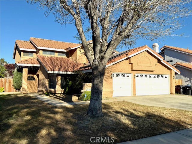 Detail Gallery Image 2 of 23 For 37509 Royal Ct, Palmdale,  CA 93552 - 4 Beds | 3 Baths