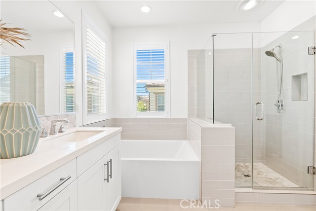 28 Fosco Street, Rancho Mission Viejo CA: https://media.crmls.org/medias/e31431b3-ed38-4e62-b7ee-d22fffbe8bf0.jpg