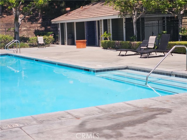 13421 Fontwell Court, La Mirada CA: https://media.crmls.org/medias/e315831e-da65-4372-a31e-a8e59dcc6ba0.jpg
