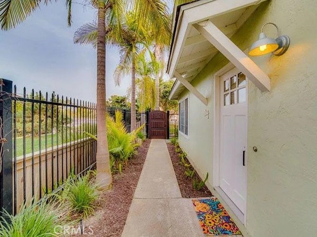 Detail Gallery Image 2 of 20 For 13786 Durango Dr, Del Mar,  CA 92014 - 4 Beds | 2/1 Baths