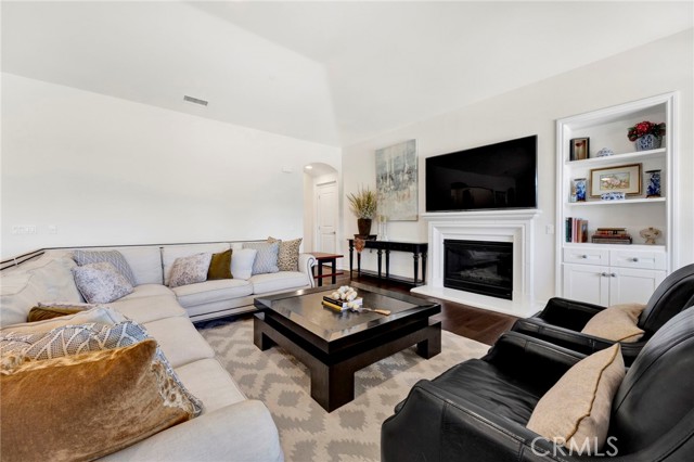 538 Francesca Lane, Glendora CA: https://media.crmls.org/medias/e315bd81-6d62-49c8-b07b-e2ca25a3de80.jpg