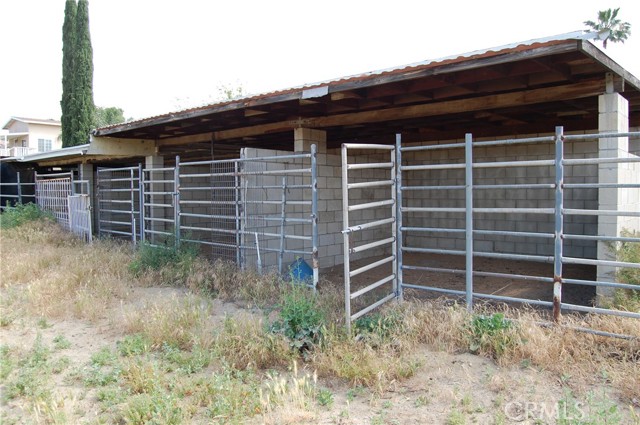 Detail Gallery Image 17 of 18 For 9408 Poplar Ave, Fontana,  CA 92335 - 3 Beds | 2 Baths