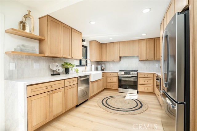 Detail Gallery Image 12 of 36 For 8342 Friesland Dr, Huntington Beach,  CA 92647 - 3 Beds | 2 Baths