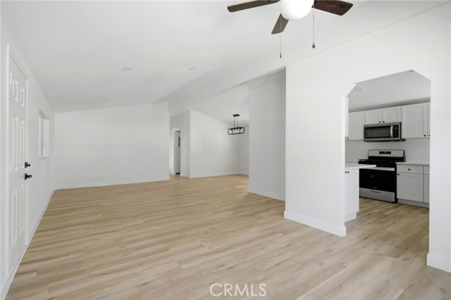 Detail Gallery Image 9 of 37 For 24761 Wendell Dr, Hemet,  CA 92544 - 2 Beds | 2 Baths