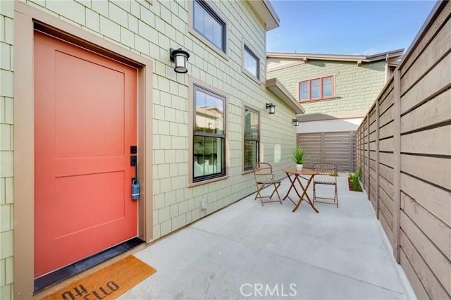 Detail Gallery Image 3 of 30 For 127 E Foothill Bld a,  Glendora,  CA 91741 - 1 Beds | 1 Baths