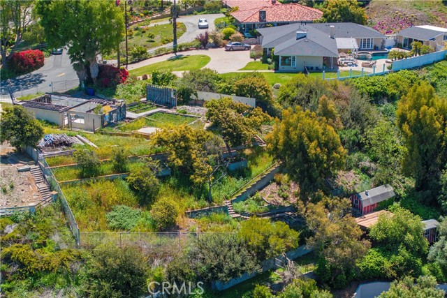 27691 Eastvale Road, Palos Verdes Peninsula CA: https://media.crmls.org/medias/e3181851-9e74-4c35-b3c9-fa1792e7a9d7.jpg