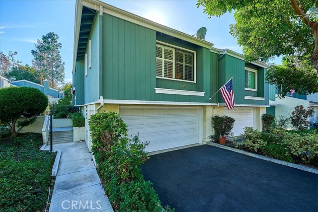 Detail Gallery Image 3 of 43 For 3432 Hollow Brook Cir #114,  Costa Mesa,  CA 92626 - 2 Beds | 2 Baths