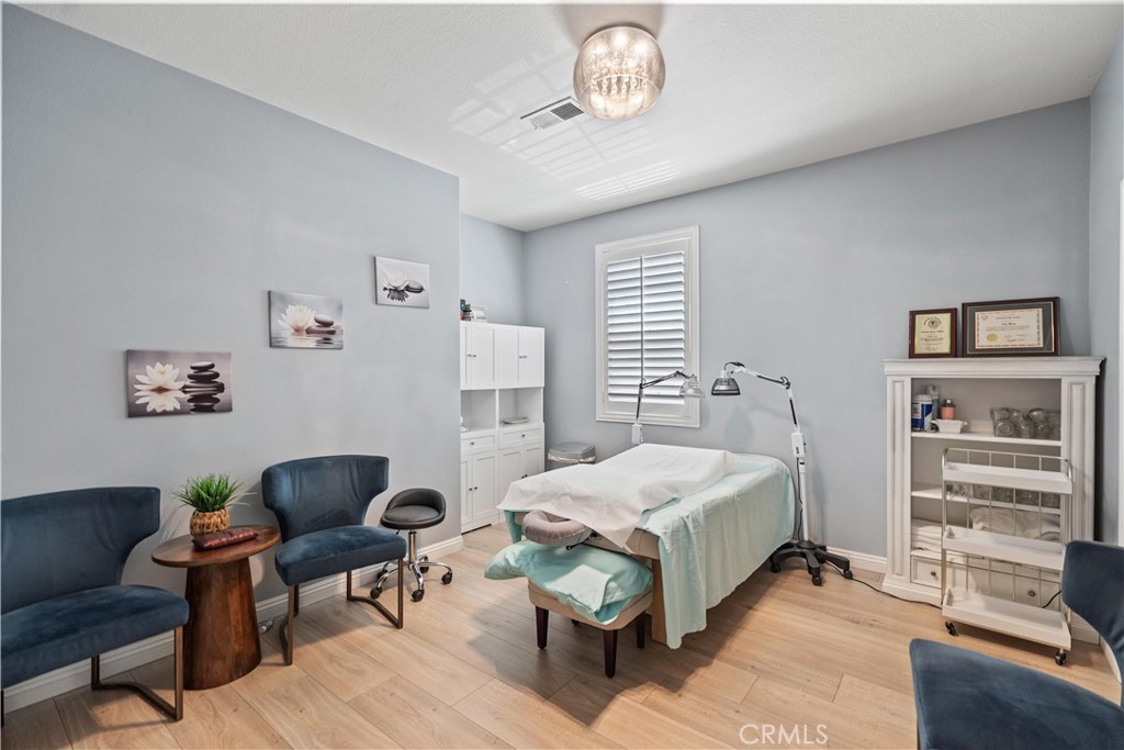 MLS #WS25169872 img 8