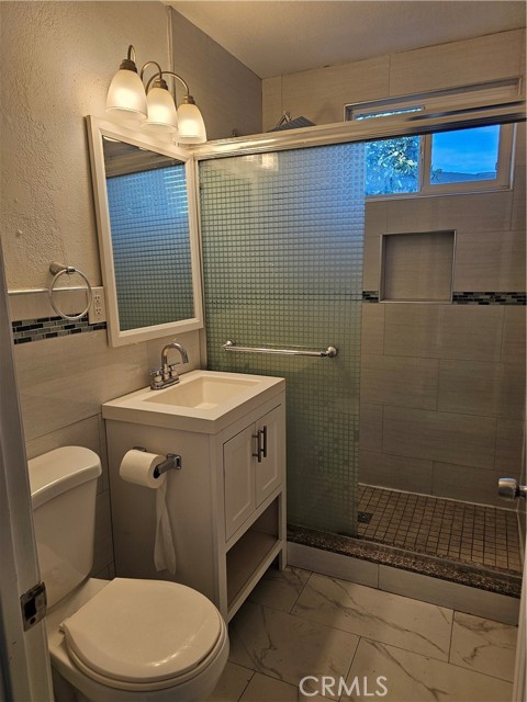 Detail Gallery Image 4 of 17 For 12639 Thomas Pl, Chino,  CA 91710 - 3 Beds | 2 Baths