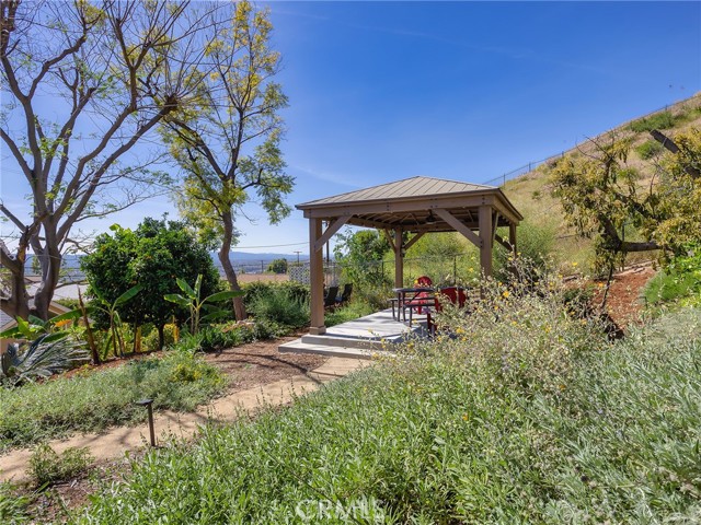 Detail Gallery Image 56 of 72 For 1012 N Sunset Canyon Dr, Burbank,  CA 91504 - 3 Beds | 2 Baths