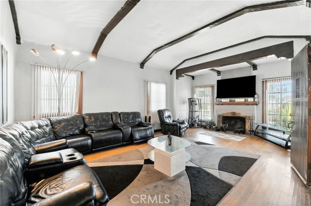 Detail Gallery Image 7 of 38 For 1912 W 76th St, Los Angeles,  CA 90047 - 3 Beds | 1/1 Baths