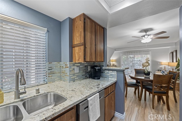 Detail Gallery Image 13 of 36 For 12555 Euclid #34,  Garden Grove,  CA 92840 - 1 Beds | 1 Baths