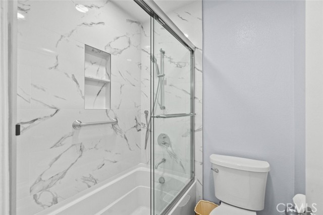 7130 Glade Avenue, Canoga Park CA: https://media.crmls.org/medias/e31e0e54-80c9-4db8-aa04-5466f5d90616.jpg