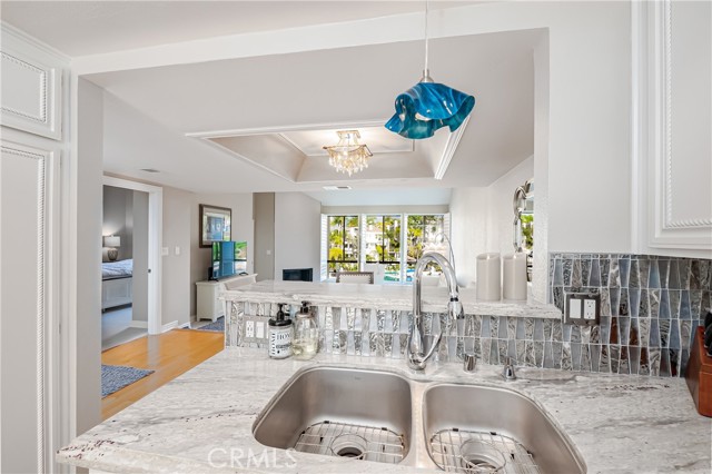 27927 Trocadero, Mission Viejo CA: https://media.crmls.org/medias/e31e23b1-a556-4c62-8030-55053c044560.jpg