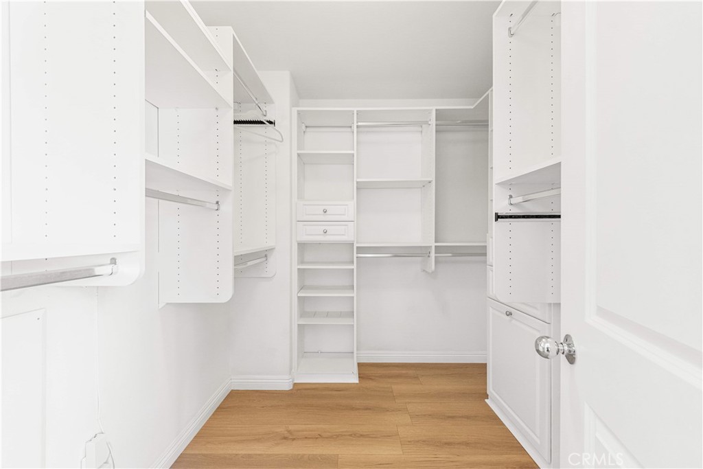 MLS #OC26155229 image #32