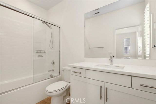 175 Cadence, Irvine CA: https://media.crmls.org/medias/e31ea5a1-36cd-4365-b94e-b0b992425354.jpg