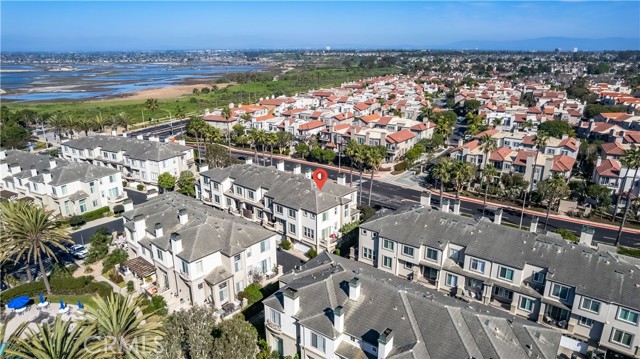 Detail Gallery Image 47 of 48 For 19328 Surfwave Dr, Huntington Beach,  CA 92648 - 3 Beds | 2/1 Baths