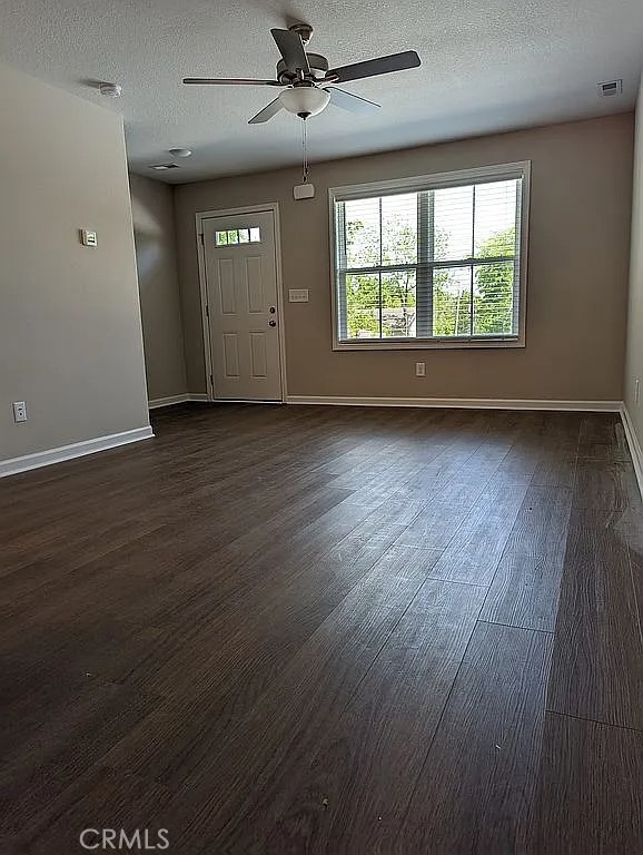 118 Walnut Street, Outside Area (Outside Ca) CA: https://media.crmls.org/medias/e31f5284-b638-4f3d-a783-ff78d36f441c.jpg