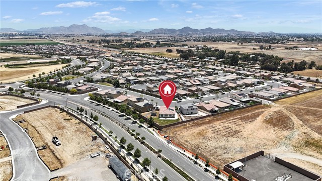 402 Appleton Way, Perris CA: https://media.crmls.org/medias/e31fa470-273c-471e-a0ea-10af2a2cd747.jpg
