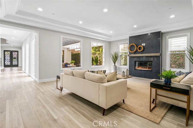Detail Gallery Image 43 of 74 For 508 Westminster Ave, Newport Beach,  CA 92663 - 5 Beds | 5/1 Baths