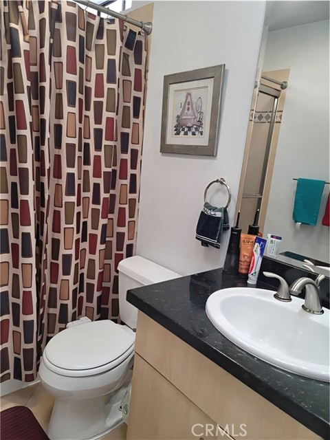 Detail Gallery Image 9 of 15 For 7826 Topanga Canyon #323,  Canoga Park,  CA 91304 - 2 Beds | 2 Baths