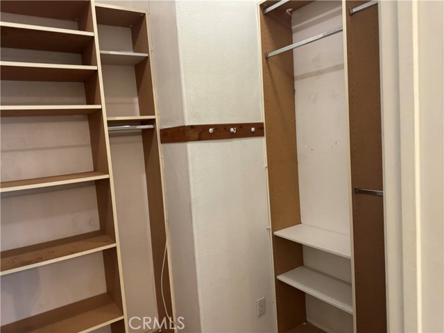 Detail Gallery Image 10 of 13 For 15165 Beartree St, Fontana,  CA 92336 - 3 Beds | 2 Baths