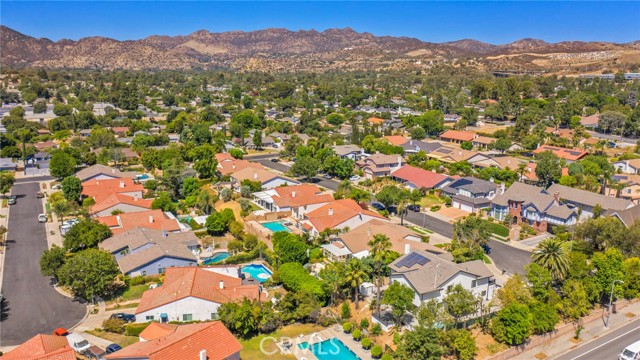 20500 Blairmoore Street, Chatsworth CA: https://media.crmls.org/medias/e321f68e-6253-4983-881a-15b3c74e8349.jpg