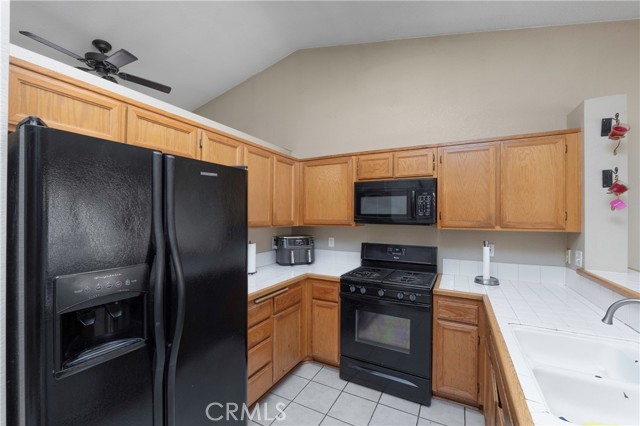 Detail Gallery Image 27 of 70 For 15583 Kearny Dr, Adelanto,  CA 92301 - 3 Beds | 2 Baths