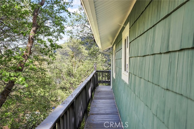 Detail Gallery Image 45 of 46 For 453 Davos, Crestline,  CA 92325 - 5 Beds | 2/1 Baths