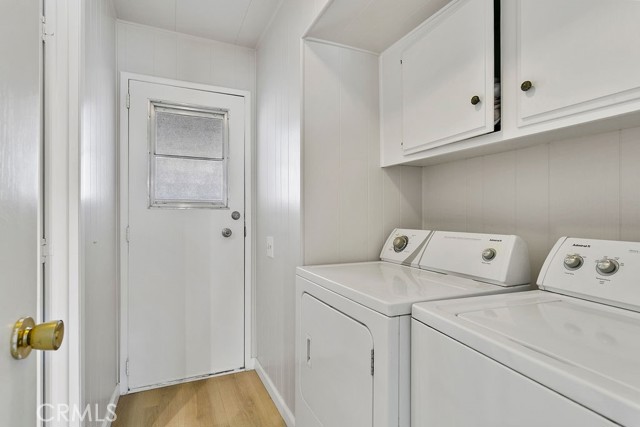 24921 Muirlands Boulevard, Lake Forest CA: https://media.crmls.org/medias/e3233053-43b1-4433-b07f-bb570ccaefa8.jpg