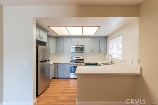 Detail Gallery Image 10 of 29 For 14948 Moorpark St, Sherman Oaks,  CA 91403 - – Beds | – Baths