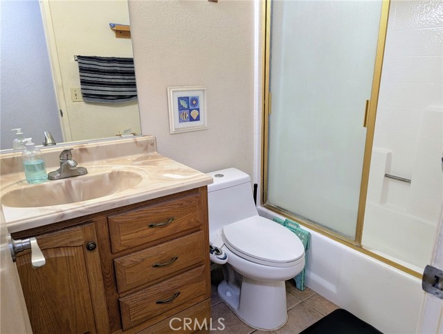 Detail Gallery Image 6 of 13 For 22196 Emerald St, Grand Terrace,  CA 92313 - 3 Beds | 2 Baths