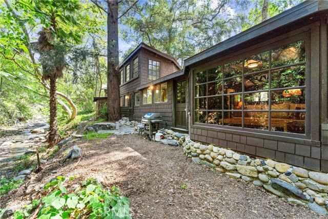 25 Hot Spring Canyon Rd, San Juan Capistrano CA: https://media.crmls.org/medias/e3243f01-02da-49f5-840f-32e9f64bdf4a.jpg